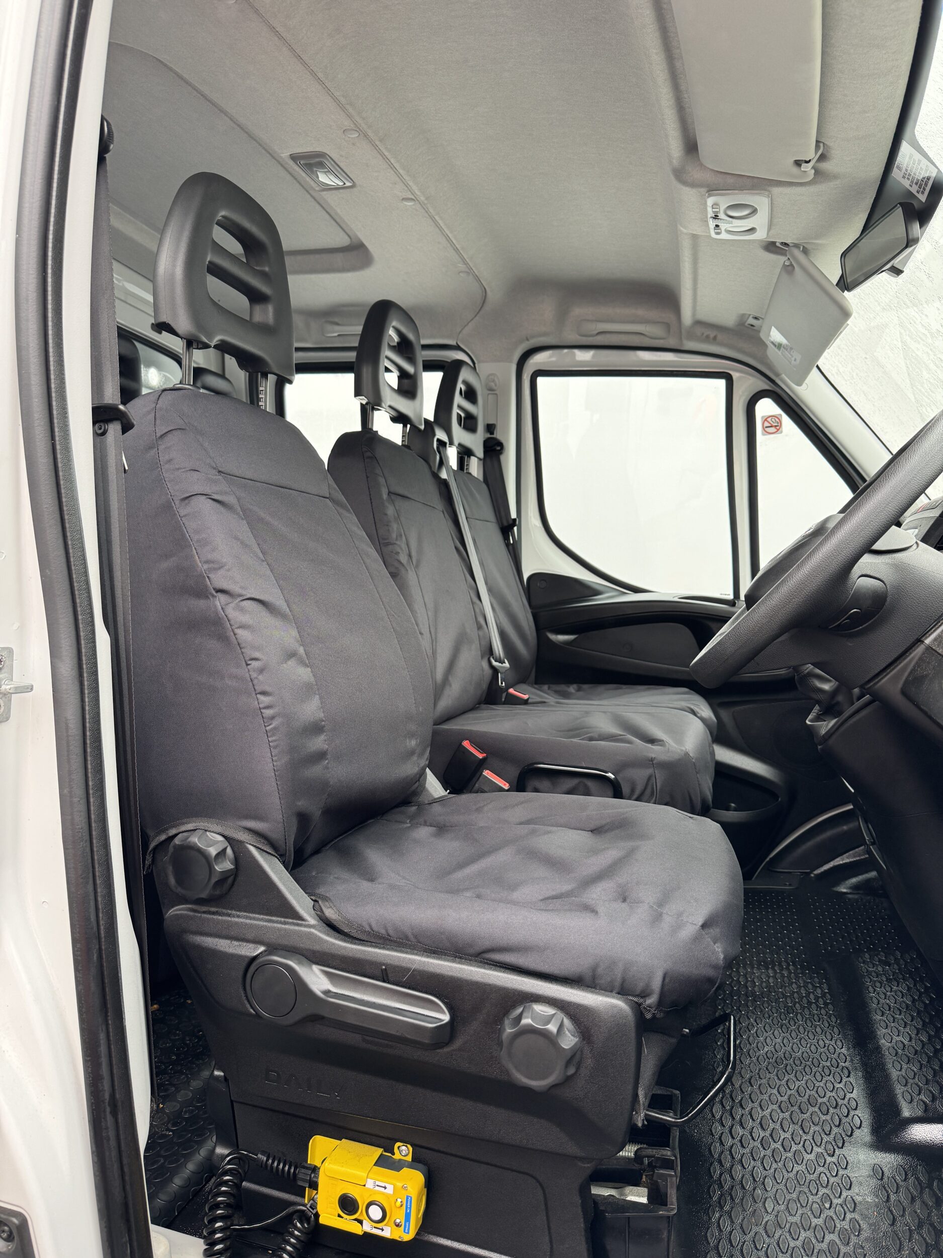 Renault Trafic 2021 - Present (2021 - Present) Fully Tailored Van Seat Covers